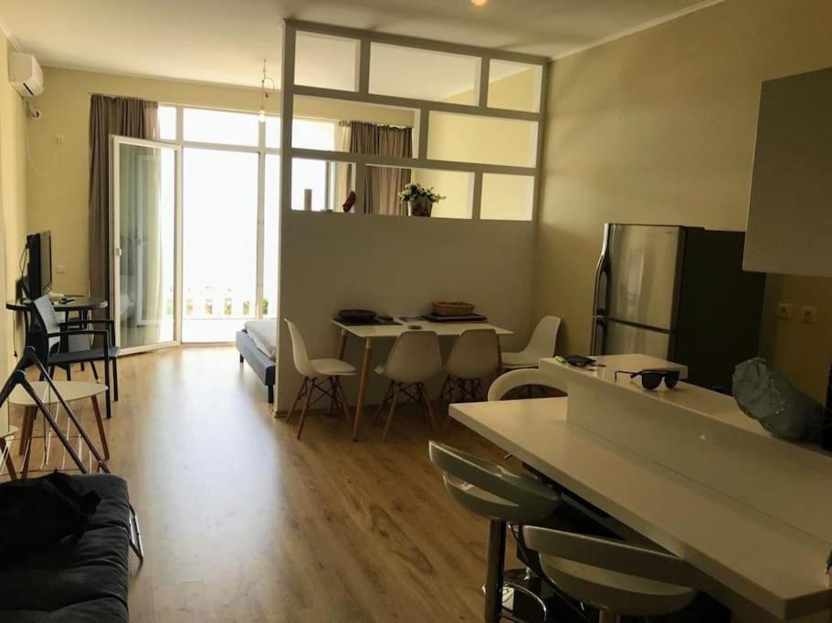 Sea View Studio Apartment In Gonio-Kvariati Exterior foto